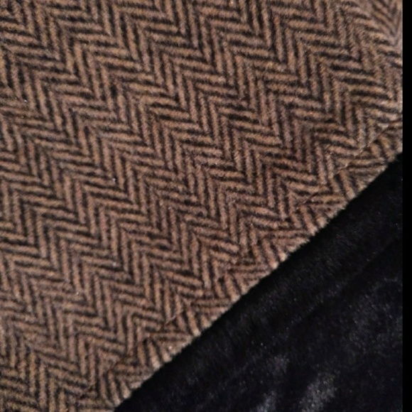 Classic Herringbone Jacket With Faux Fur Trim - Picture 4 of 5